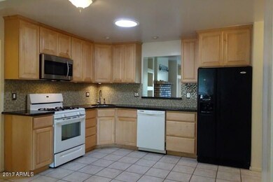 4241 E Piccadilly Rd, Phoenix, AZ 85018 - photo 4