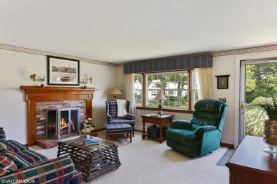 02_281WestwindCircle_165_LivingRoom_HiRe