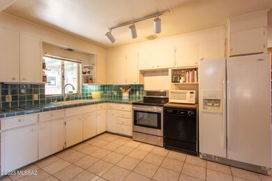 2510 E Kleindale Rd, Tucson, AZ 85716 - photo 6