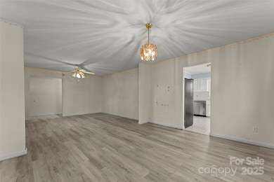 123 Castleton Ln, Hendersonville, NC 28791 - photo 5