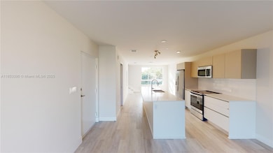 2555 NE 193rd St unit 2224, Miami, FL 33180 - photo 5