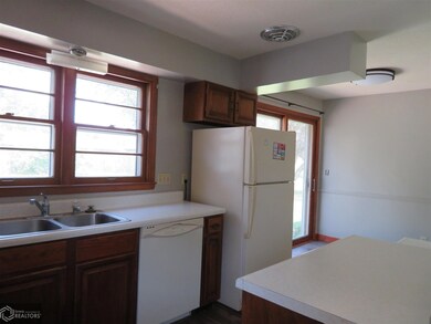 605 5th Ave NE, Clarion, IA 50525 - photo 5