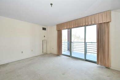 Crescent Park Condominiums unit 405, Woburn, MA 01801 - photo 4