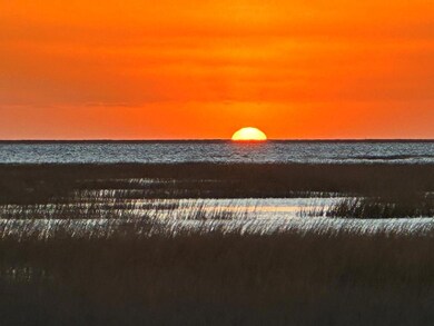 So for you early risers go see a sun rise in Oyste