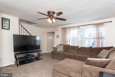 229 Carre Ave, Essington, PA 19029 - photo 5