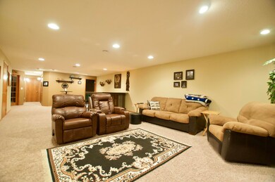 603 21st Ave NE, Jamestown, ND 58401 - photo 4