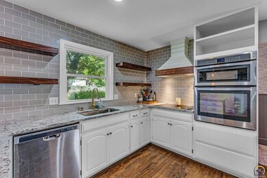 3121 SW Burlingame Rd, Topeka, KS 66611 - photo 5