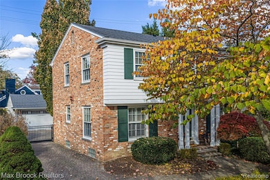 1882 Melbourne St, Birmingham, MI 48009 - photo 2