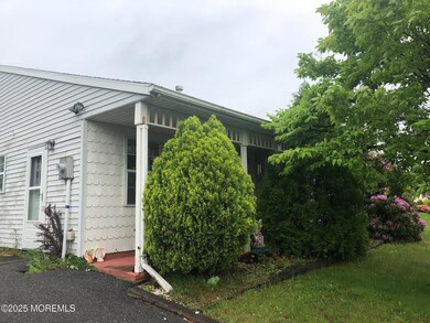 18 Garrison Dr, Tinton Falls, NJ 07753 - photo 6