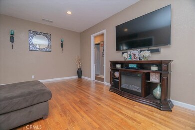 5209 Klondike Ave, Lakewood, CA 90712 - photo 6