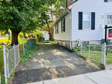 19 Sheridan St, South Dartmouth, MA 02748 - photo 5