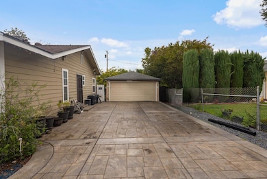 2231 Elmwood Ave, Stockton, CA 95204 - photo 7