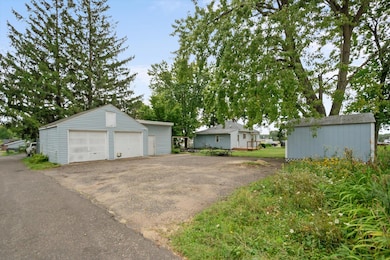 2521 12th Ave E, Saint Paul, MN 55109 - photo 2