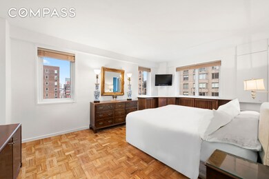 Coliseum Park Apartments unit 11M, New York, NY 10023 - photo 4