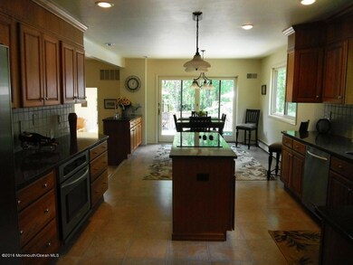 kitchen alt view 3
