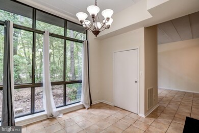 11561 Rolling Green Ct unit 100, Reston, VA 20191 - photo 7