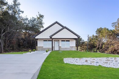 907 Pease River Dr, Granbury, TX 76048 - photo 3