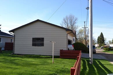 Back of House<|><|>