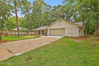 03-318 Swallow Dr
