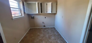 902 E 11th St, Cushing, OK 74023 - photo 7