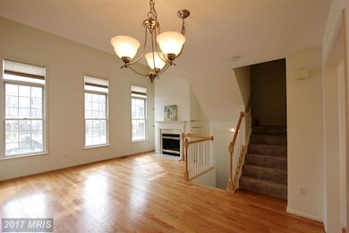 2404 Garnett Dr, Alexandria, VA 22311 - photo 6