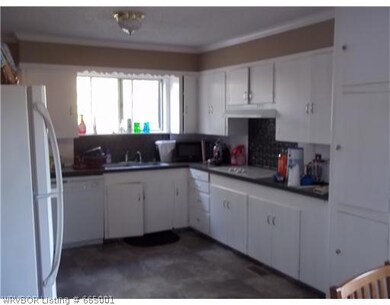 Kitchen. NEWLY UPDATED KITCHEN