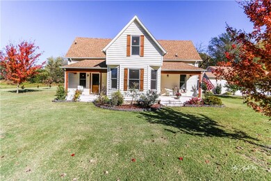 304 W Graham St, Prairie Grove, AR 72753 - photo 3