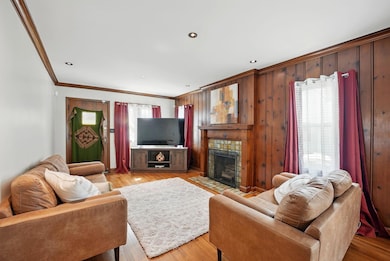 604 Richards Rd, Columbus, OH 43214 - photo 4