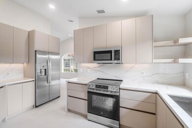 6170 Lake Hibiscus Dr, Delray Beach, FL 33484 - photo 4