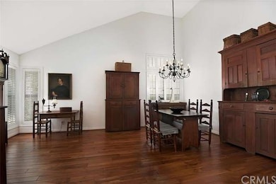 Living/Dining Room. Note the Vaulted Ceilings, Shu