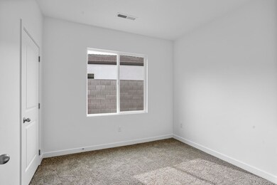 R6__8944