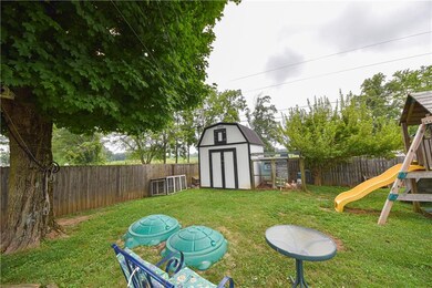 376 Daugherty St, Columbus, IN 47201 - photo 5