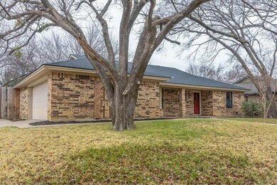 7701 Perkins Dr, North Richland Hills, TX 76182 - photo 3