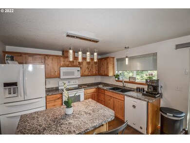 426 S Corinne Dr, Newberg, OR 97132 - photo 7