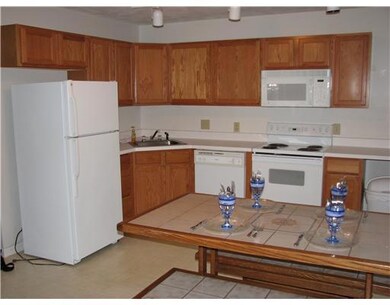 9 Stoneridge Ln unit 19, York, ME 03909 - photo 4