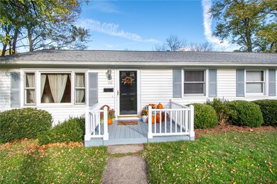 86 Maple St, Lyons, NY 14489 - photo 4