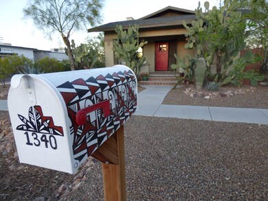 Hand painted mailbox too!