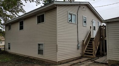 331 Delaware Ct, Carpentersville, IL 60110 - photo 6