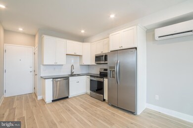 5230 Walnut St unit 5F, Philadelphia, PA 19139 - photo 4
