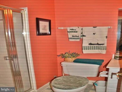 2 Chippewa Ct, Silver Spring, MD 20906 - photo 2