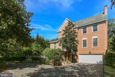 2835 Lorcom Ln, Arlington, VA 22207 - photo 3