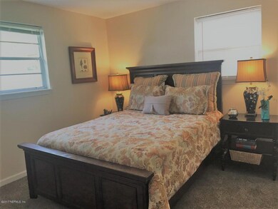 6547 Bo Peep Dr N, Jacksonville, FL 32210 - photo 4