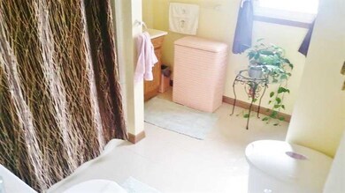 Full Bath.