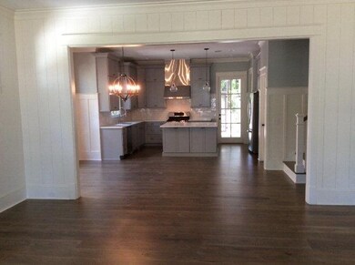 View to Dining/Kitch