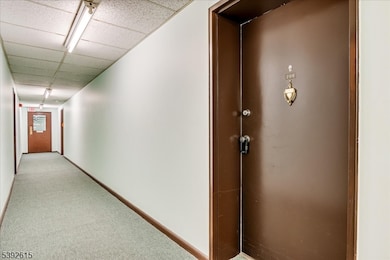 Putnam House unit 204, Union, NJ 07083 - photo 4