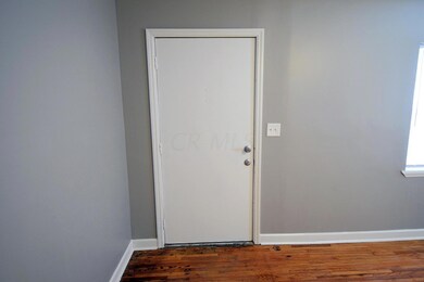 4 Inside Front Entry