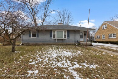 2614 Fairfax Rd, Lansing, MI 48910 - photo 3