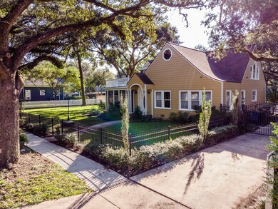 1310 Carlisle St, Rosenberg, TX 77471 - photo 3