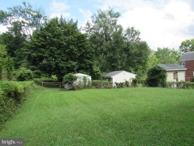 6605 Red Top Rd, Hyattsville, MD 20783 - photo 3