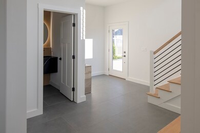 8 Hamlin Ave, Medford, MA 02155 - photo 3